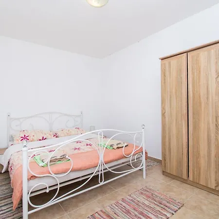 House Stone Curlew 5