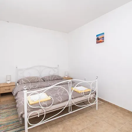 House Stone Curlew 5 Prázdninový dům Lisane Tinjske