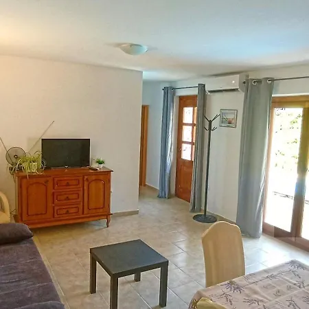 Prázdninový dům House Stone Curlew 5 Lisane Tinjske
